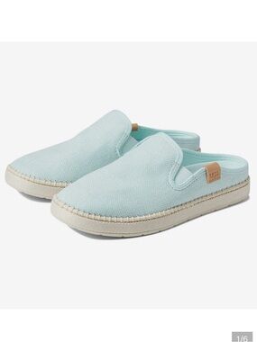 UGG Delu Frost Sky Blue Slip-Ons Sneakers